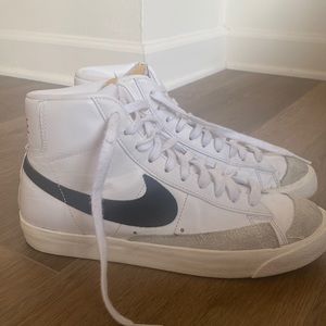 Nike Blazer Mid ‘77 High Tops!!!!